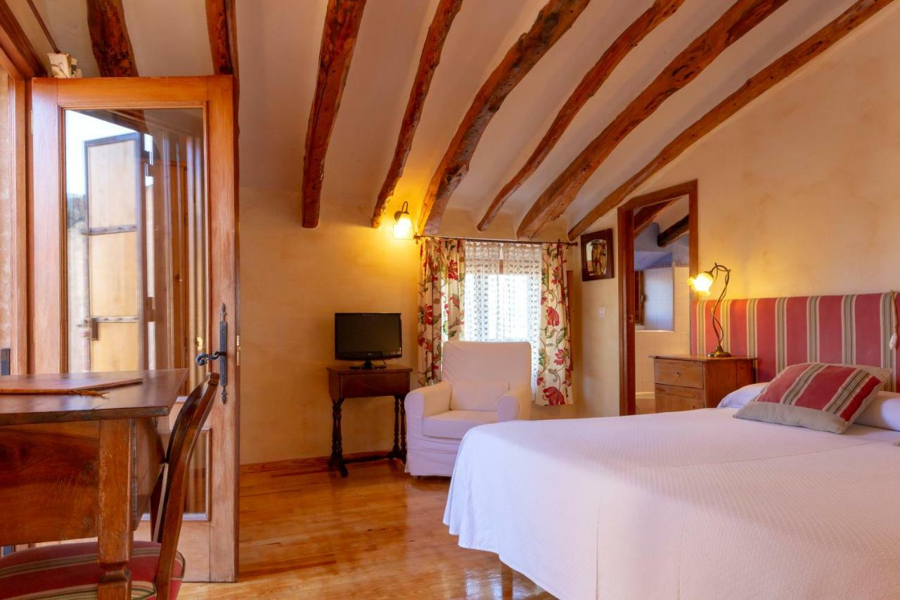 Hotel Rural Mas Fontanelles Biar Exteriör bild